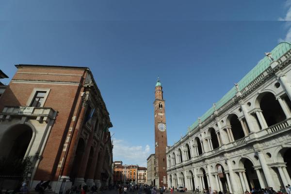 Vicenza, la nostra terra. (Breve guida local)